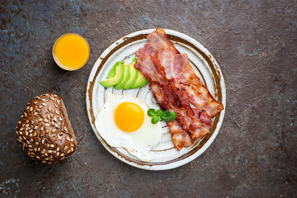 Bacon-frukost
